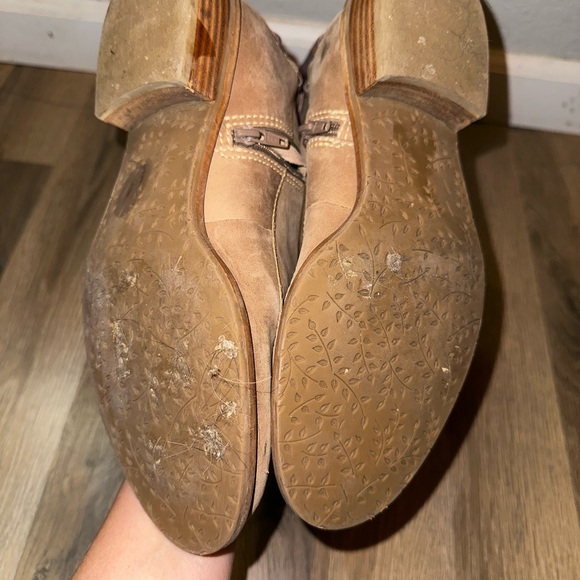 Miss Albright Anthropologie boots in light brown suede - Picture 8 of 9